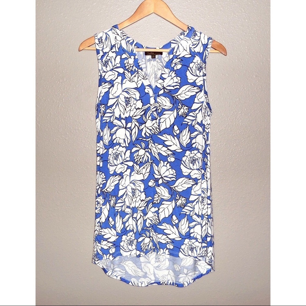 Dalia High Low Sleeveless Tunic NWOT